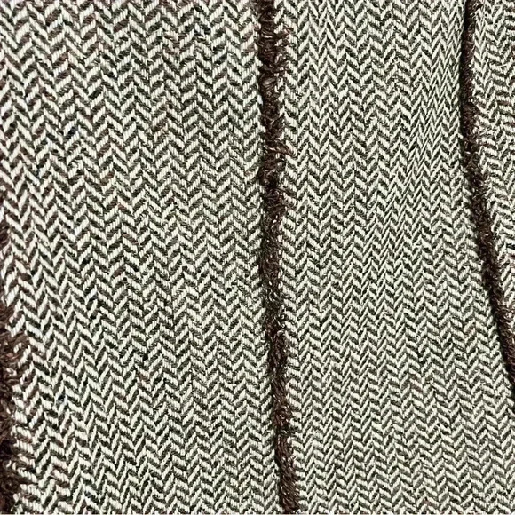 ANN TAYLOR LOFT Petite Herringbone Tweed A-Line Skirt | size 12P - Picture 2 of 6